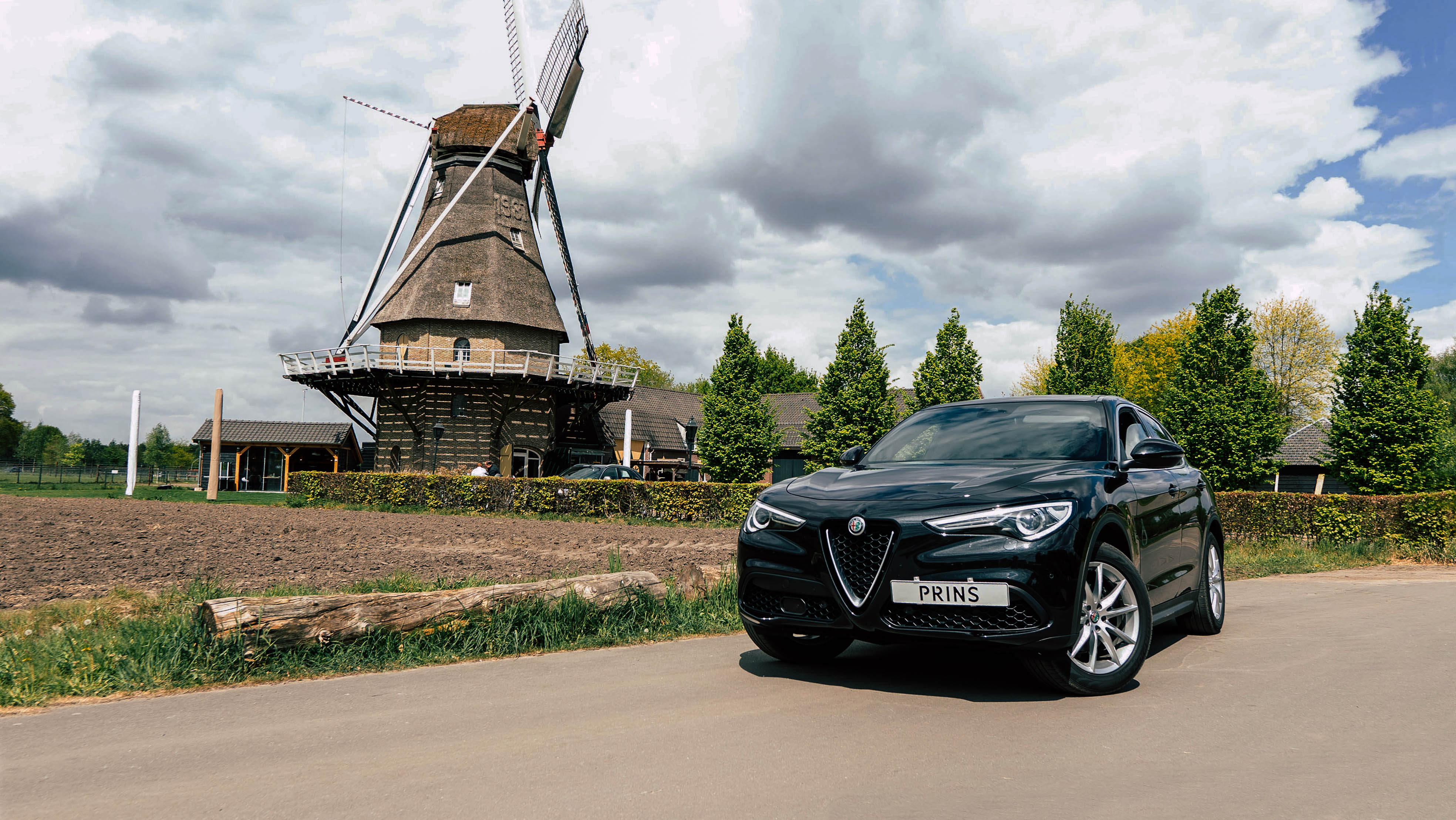 Alfa Stelvio - front